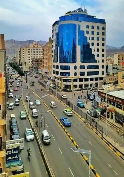 ”أيّ عيدٍ هذا؟”.. ناشط حقوقي يُفجّرها: ”الناس محاصرون بمعاناة لا تُطاق”